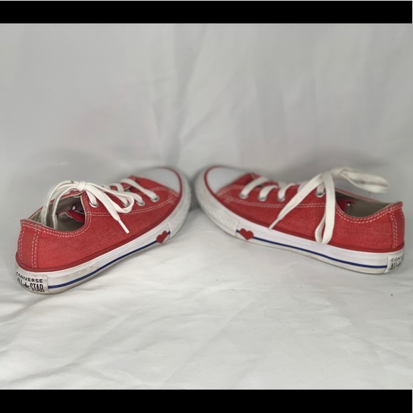 Chuck Taylor All-Star- "Love your feet" - Youth Size 1 - Picture 7 of 8